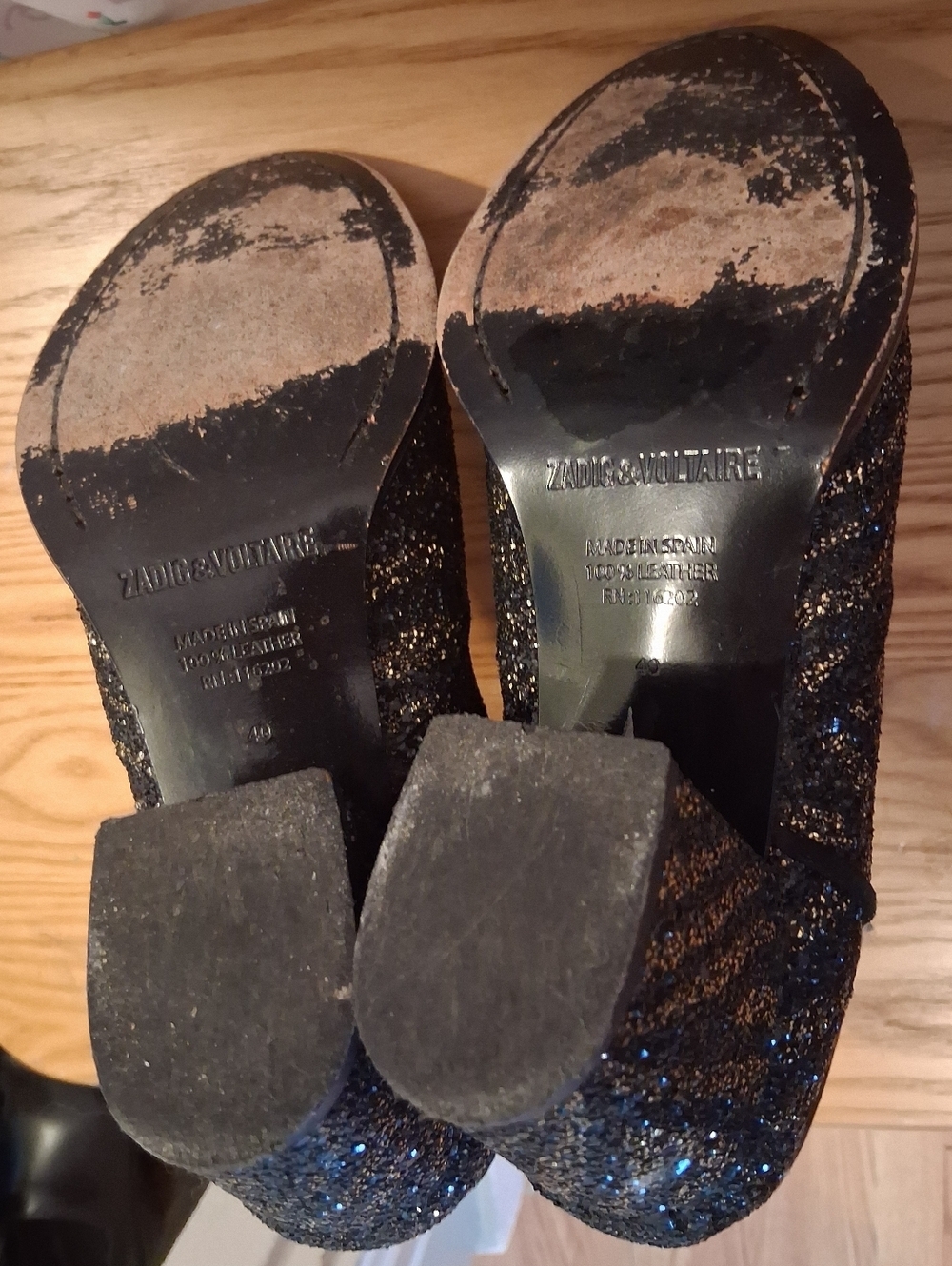 EUC Zadig & Voltaire Molly Black & Gold Glitter Statement Ankle Bootie SZ 9/9.5 - Picture 6 of 12